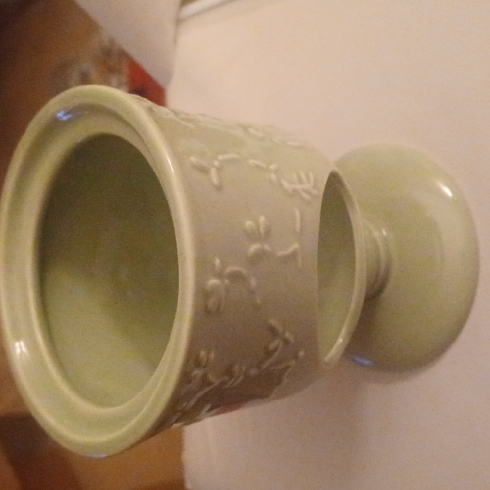 Candle holder